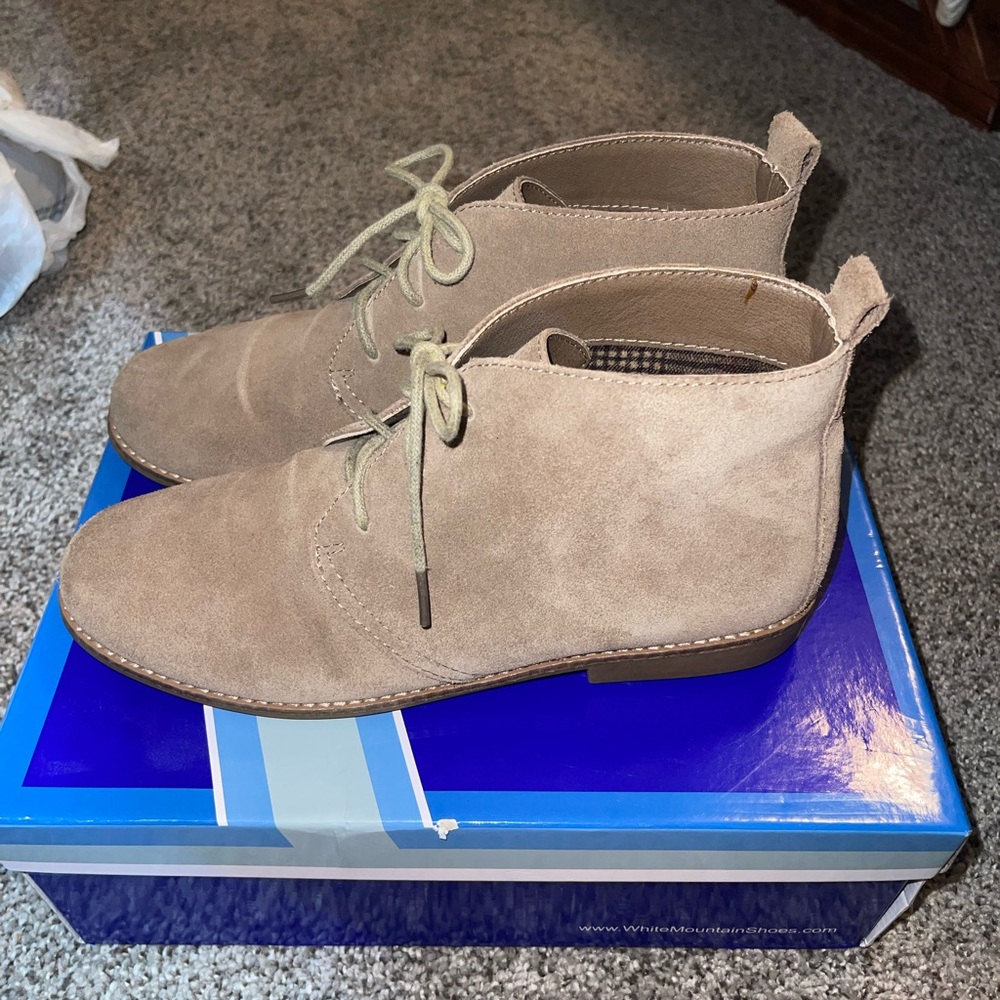 Women’s sued shoes